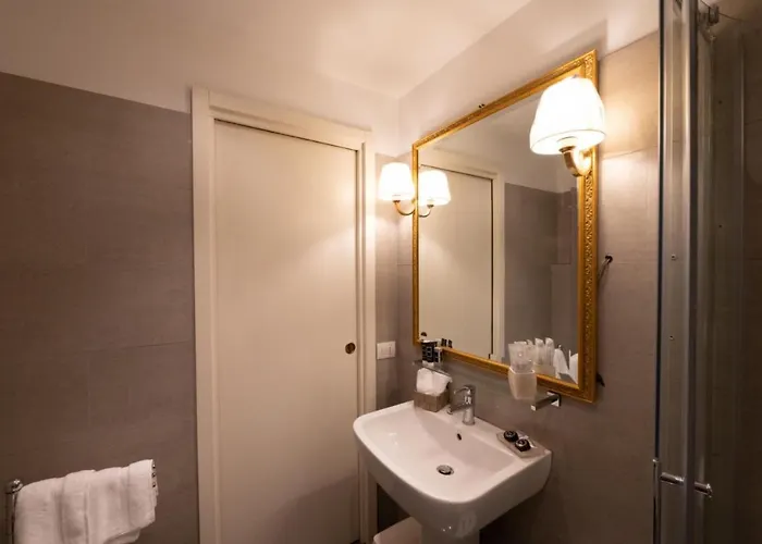 Venus 4*